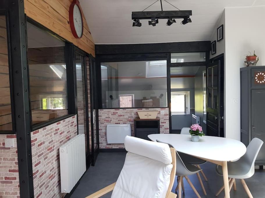 Petite Maison Type Loft En Plein Bourg D'Ambazac Exterior photo