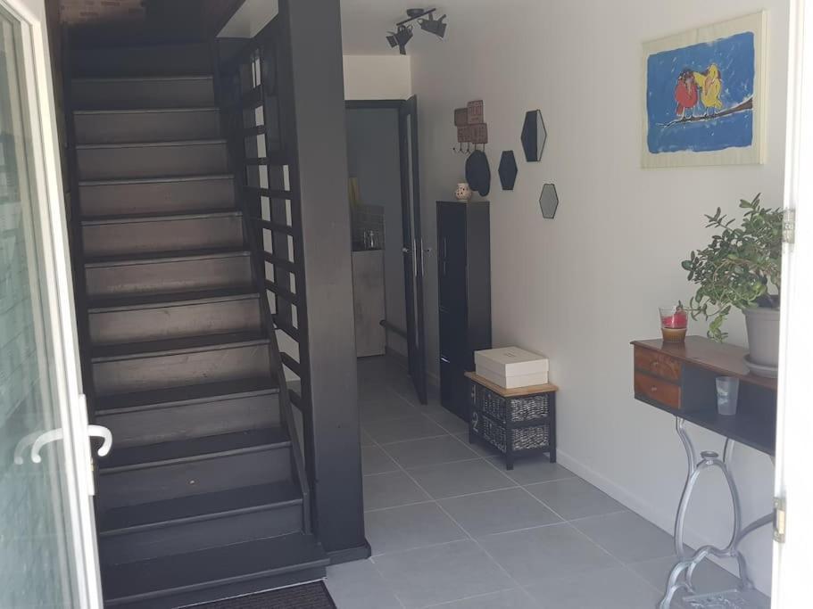 Petite Maison Type Loft En Plein Bourg D'Ambazac Exterior photo
